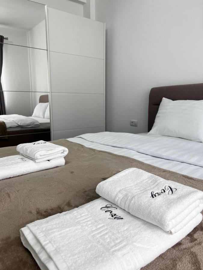 Marvellous Aparthotel With Master Apartments Suceava Exteriör bild