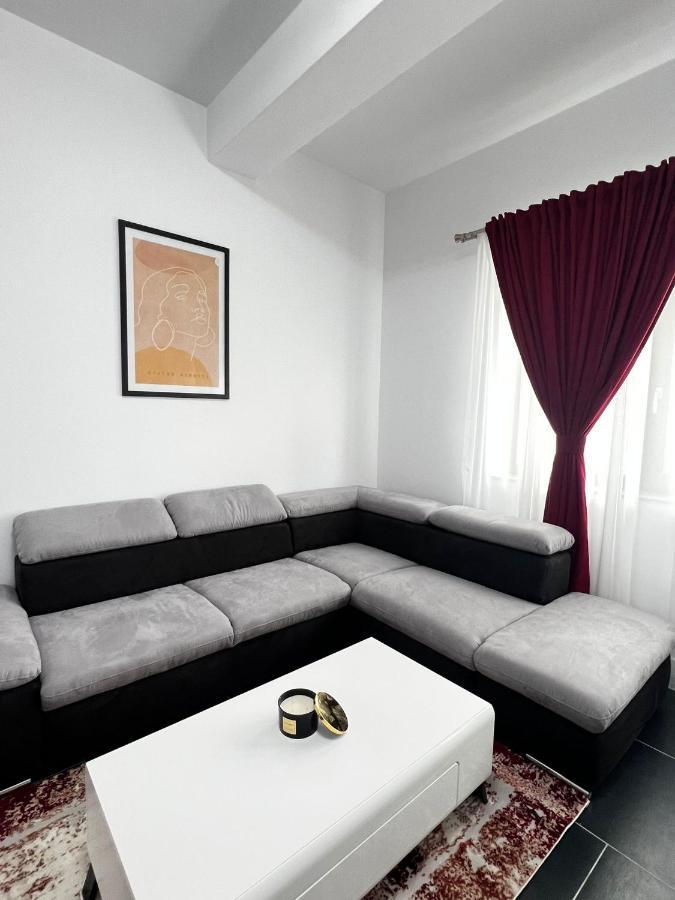 Marvellous Aparthotel With Master Apartments Suceava Exteriör bild
