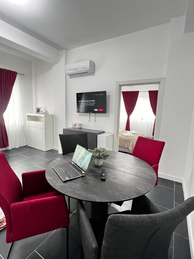 Marvellous Aparthotel With Master Apartments Suceava Exteriör bild