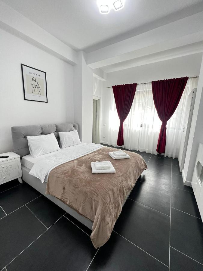 Marvellous Aparthotel With Master Apartments Suceava Exteriör bild